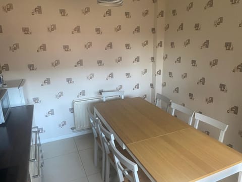 Claire’s AirBNB 2 House in Belfast