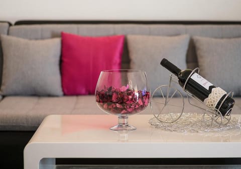 Living room, Decorative detail