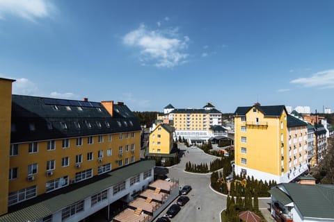 Facade/entrance, Bird's eye view, On site, Area and facilities, Location, Quiet street view