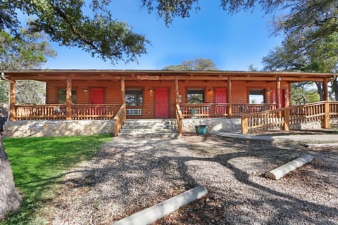 Wimberley Log Cabins Resort and Suites- Unit 5 Cabin in Wimberley