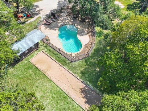 Wimberley Log Cabins Resort and Suites- The Oak Lodge Cabin in Wimberley