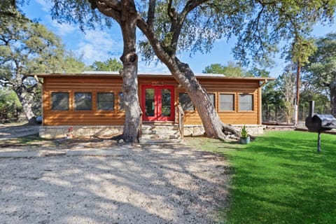 Wimberley Log Cabins Resort and Suites- Reunion Cabin Cabin in Wimberley