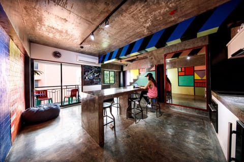 Lounge or bar, Seating area