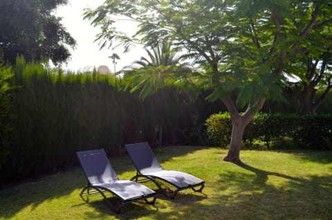 Off site, Garden