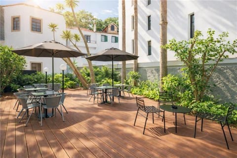Property building, Balcony/Terrace, Area and facilities