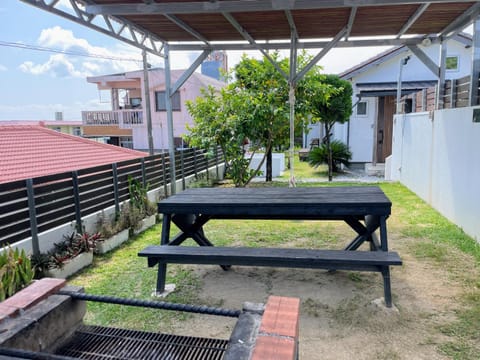 BBQ facilities, Garden