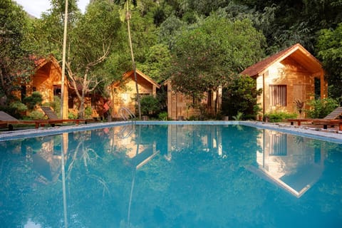 Property building, Spring, Day, Natural landscape, Garden, Garden view, Pool view, Swimming pool, Swimming pool