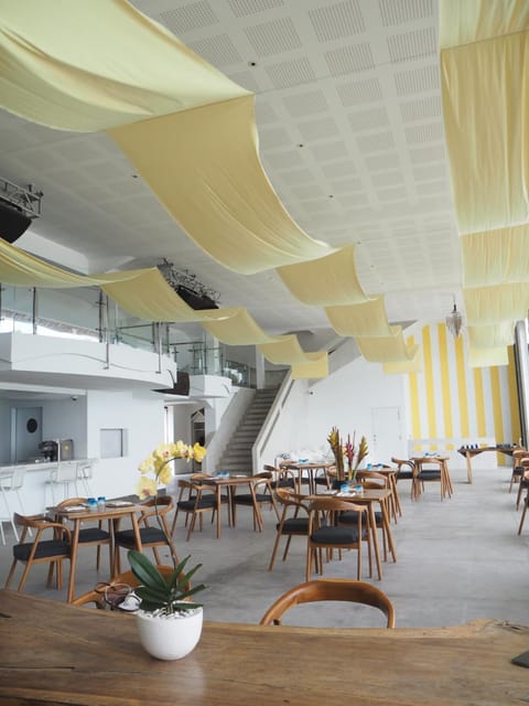 Pronoia Beach Resort Villa in Kuta