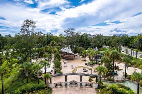 3 BR 3 BA Updated Luxury Oceanbreeze Bikes & Beach Gear included House in South Forest Beach