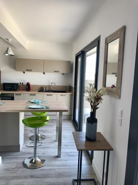 Appartement 80m2 dans Villa Apartment in Propriano