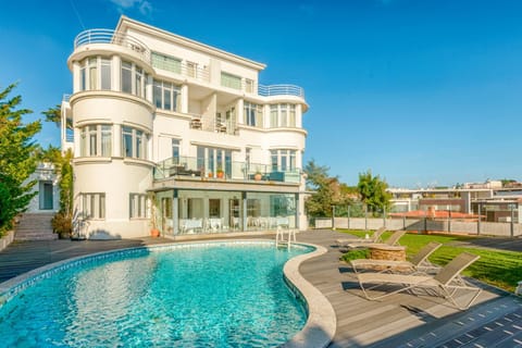 Property building, Facade/entrance, Swimming pool