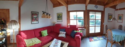 Living room, Photo of the whole room