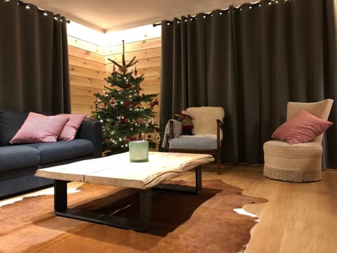 Chalet de charme, le "Caribou Lodge", Eifel belge Chalet in Wallonia, Belgium