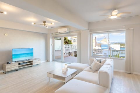 TV and multimedia, Living room, Sea view, air conditioner