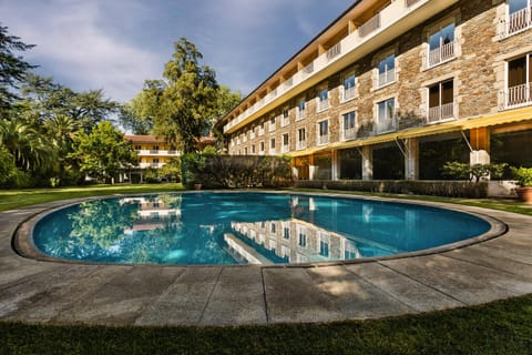Garden, Swimming pool
