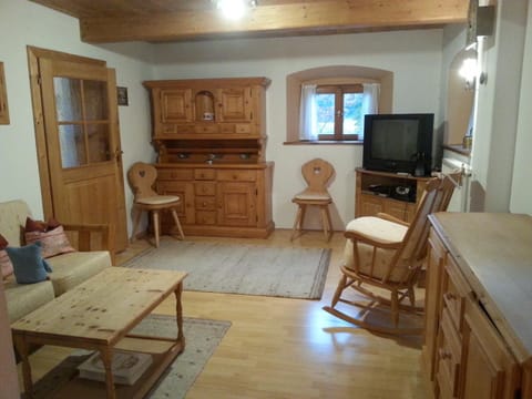 Communal lounge/ TV room, TV and multimedia, Living room, Photo of the whole room, Evening entertainment