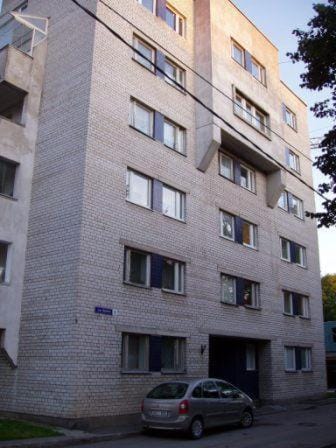 Property building, Facade/entrance, Day, Neighbourhood, Street view, Location, Parking