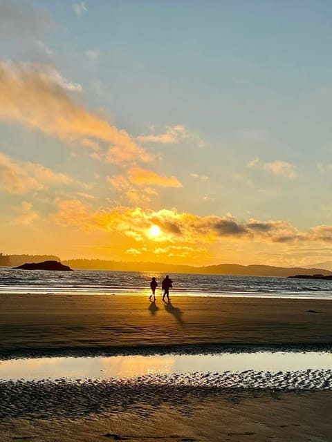 Seafarer Bed & Breakfast Bed and Breakfast in Tofino