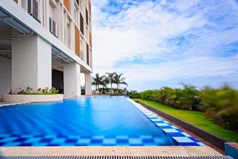 Property building, Swimming pool
