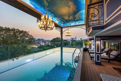Nearby landmark, Neighbourhood, Area and facilities, Swimming pool, Swimming pool