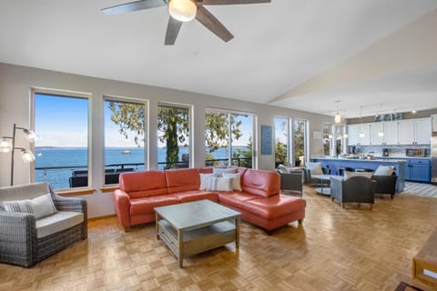 Olympus View Home House in Whidbey Island