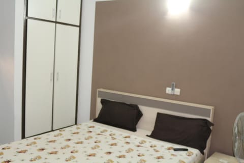 Bed, Bedroom, wardrobe