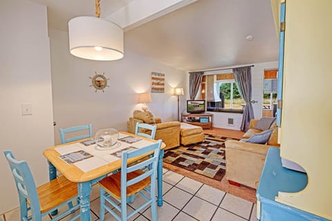 Shine On Condo House in Ocean Shores