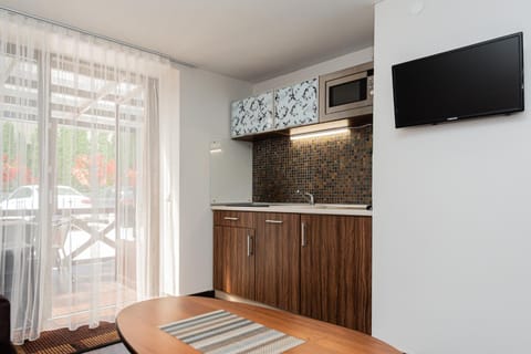 TV and multimedia, Kitchen or kitchenette