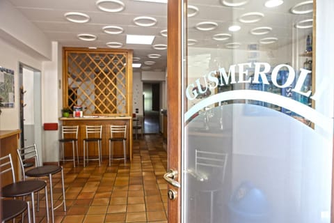 Facade/entrance, Lobby or reception