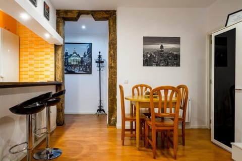 Colegiata Apartment in Centro