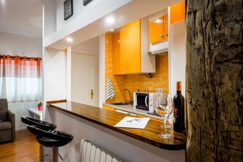 Colegiata Apartment in Centro