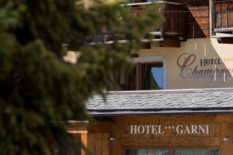 Property building, Property logo or sign