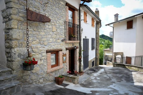 Property building, Facade/entrance