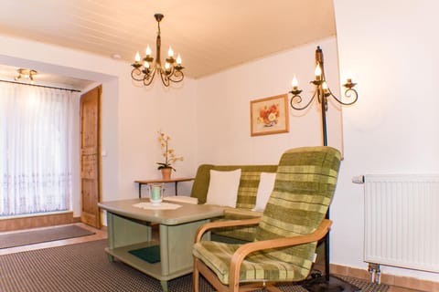 Living room, Photo of the whole room