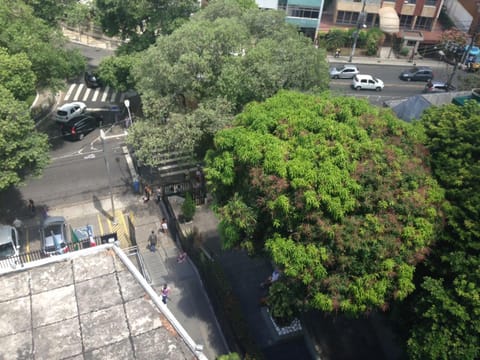 Nearby landmark, Restaurant/places to eat, Facade/entrance, Neighbourhood, Natural landscape, Children play ground, Living room, Fitness centre/facilities, Evening entertainment, On site, City view, Landmark view, Street view, Supermarket/grocery shop, Shopping Area