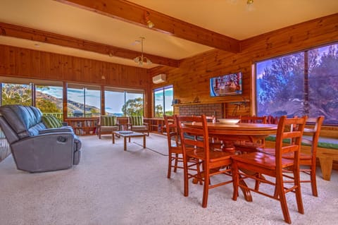 TV and multimedia, Living room, Seating area, Dining area, Mountain view, Sea view