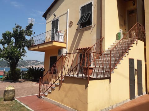 il mare di nonna Vi House in Lerici