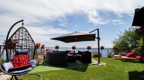 Facade/entrance, Spring, Day, Bird's eye view, Summer, BBQ facilities, Garden, Balcony/Terrace, Beach, On site, Garden view, Landmark view, Mountain view, Sea view, Sunrise, Sunset