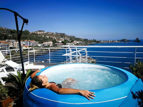 Hot Tub, Balcony/Terrace, Sea view