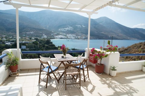View (from property/room), Balcony/Terrace, Seating area, Dining area, City view, Mountain view, Sea view, Area and facilities
