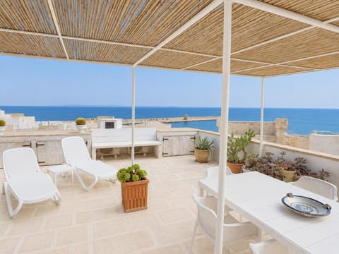 View (from property/room), Balcony/Terrace, Sea view