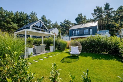 Property building, Natural landscape, Garden, Garden view