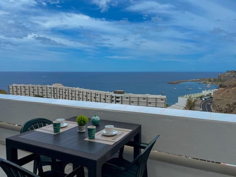 Nearby landmark, Day, Natural landscape, View (from property/room), Balcony/Terrace, Beach