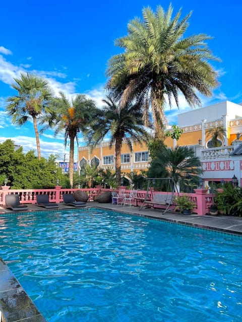 Property building, Swimming pool