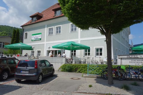 Property building, Parking