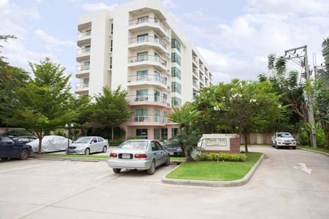 Facade/entrance, Bird's eye view, Garden view