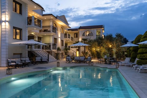 Property building, Swimming pool