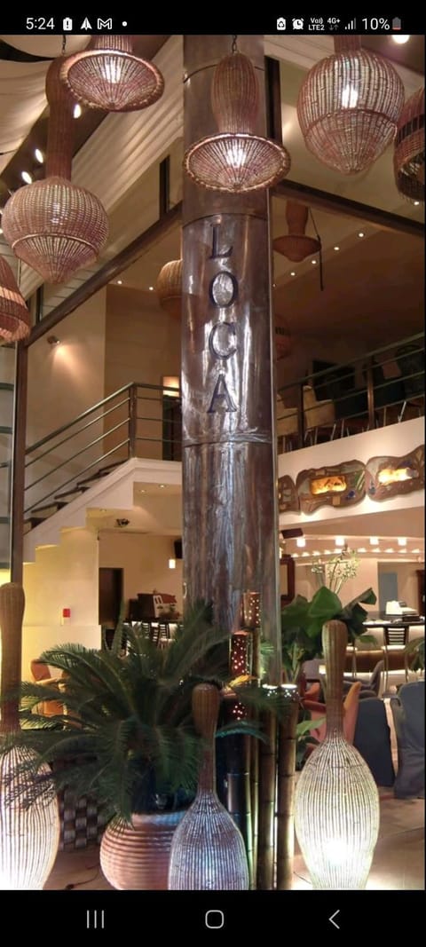 Property building, Restaurant/places to eat