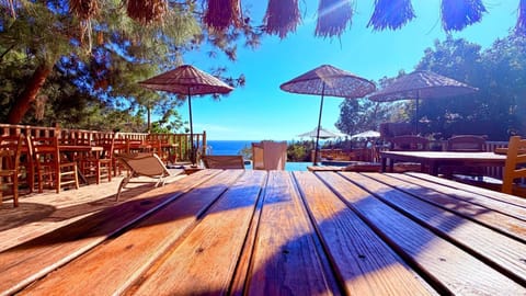 Property building, Restaurant/places to eat, Swimming pool, Breakfast