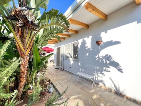 Patio, Facade/entrance, Balcony/Terrace